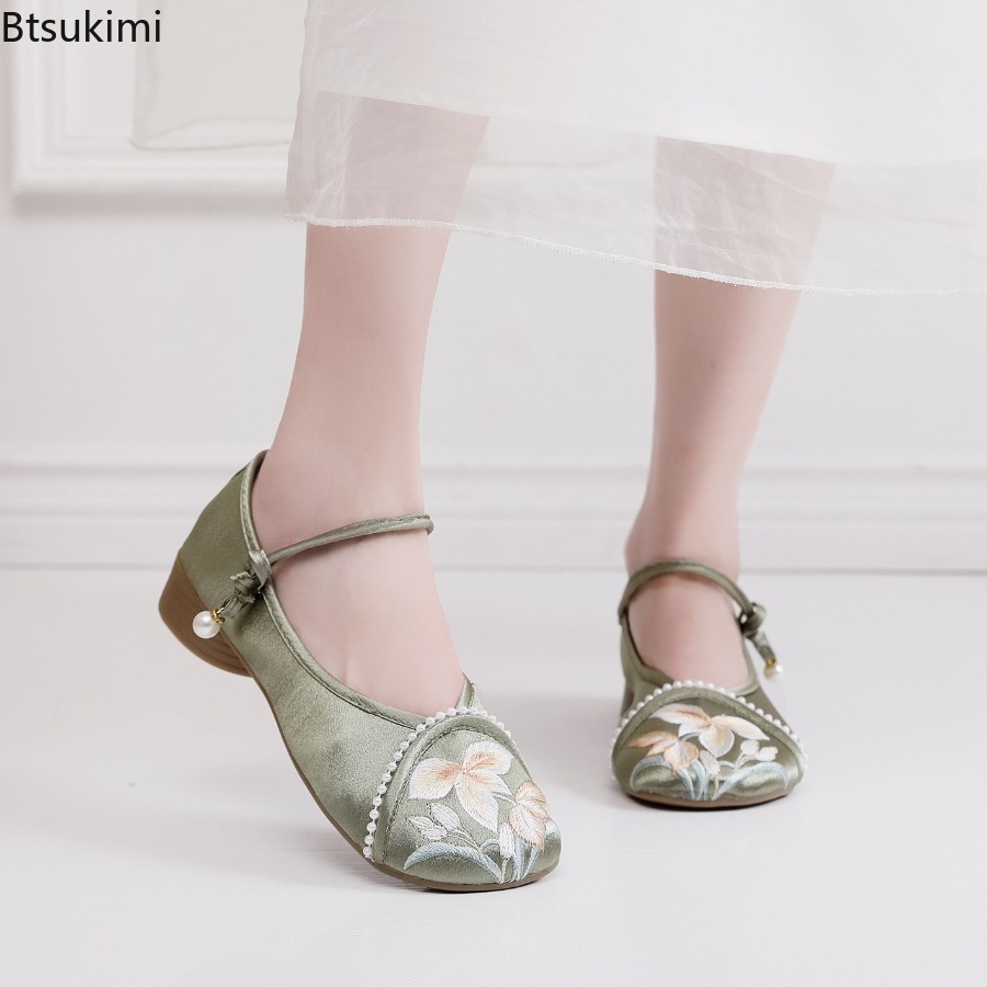 The Ethnic Fashion - Modne haftowane buty damskie w stylu