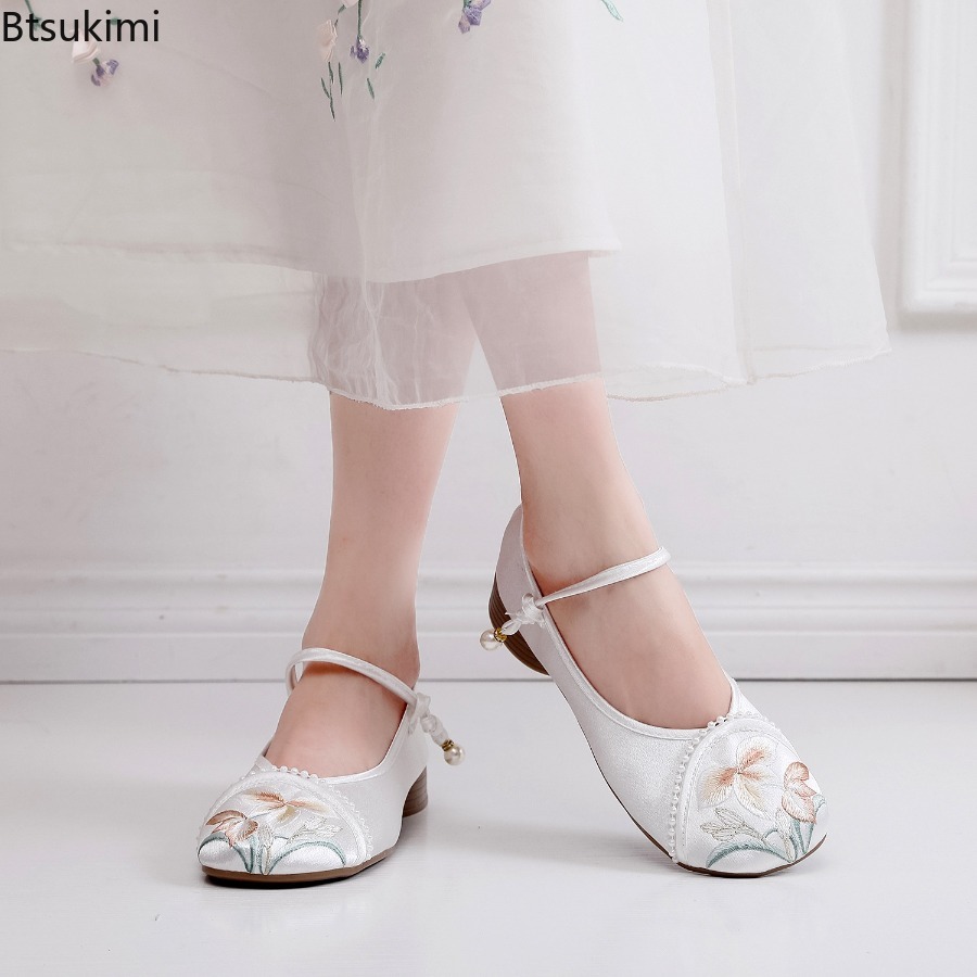 Modne haftowane buty damskie w – The Ethnic Fashion recenzja i cena