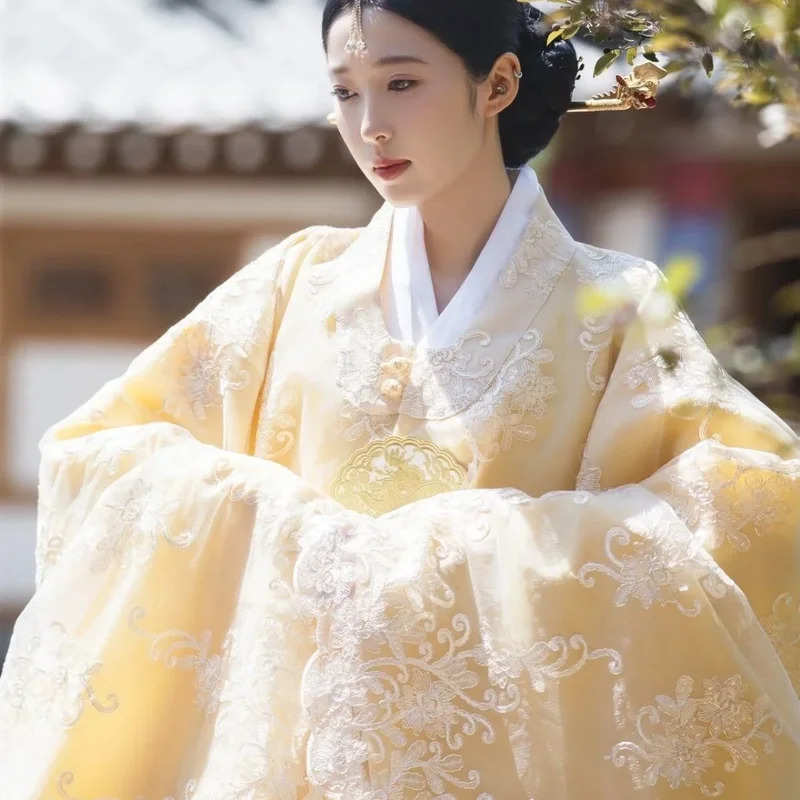 Żółte Koreańskie Ubrania Damsk – Hanbok Modern Set recenzja i cena